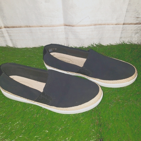 Collection by Clarks Black Suade Loafers Ultimate Comfort Slip On Shoes - Picture 1 of 5